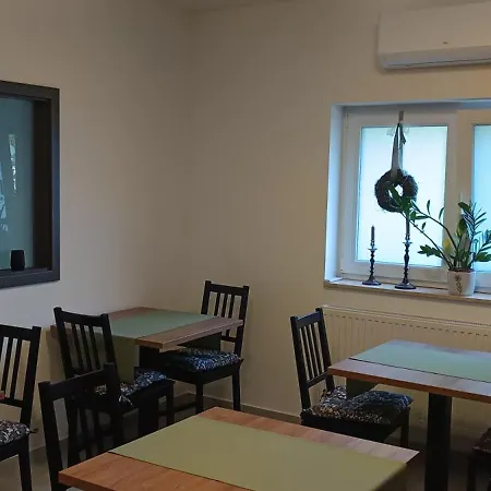 Nocleg ze śniadaniem Pingvin Panzio